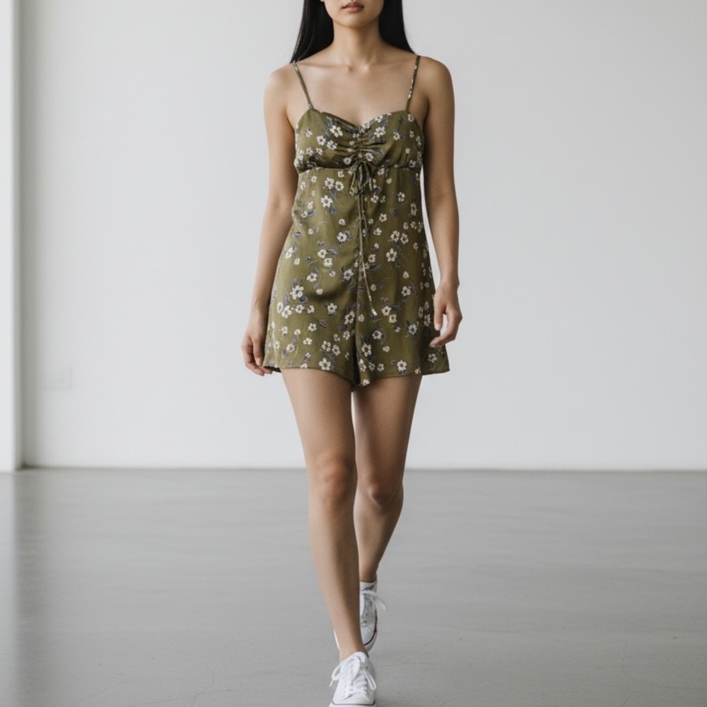 Urban Outfitters Green Floral Mini Romper Fits S-M Frame Good for Summer Season